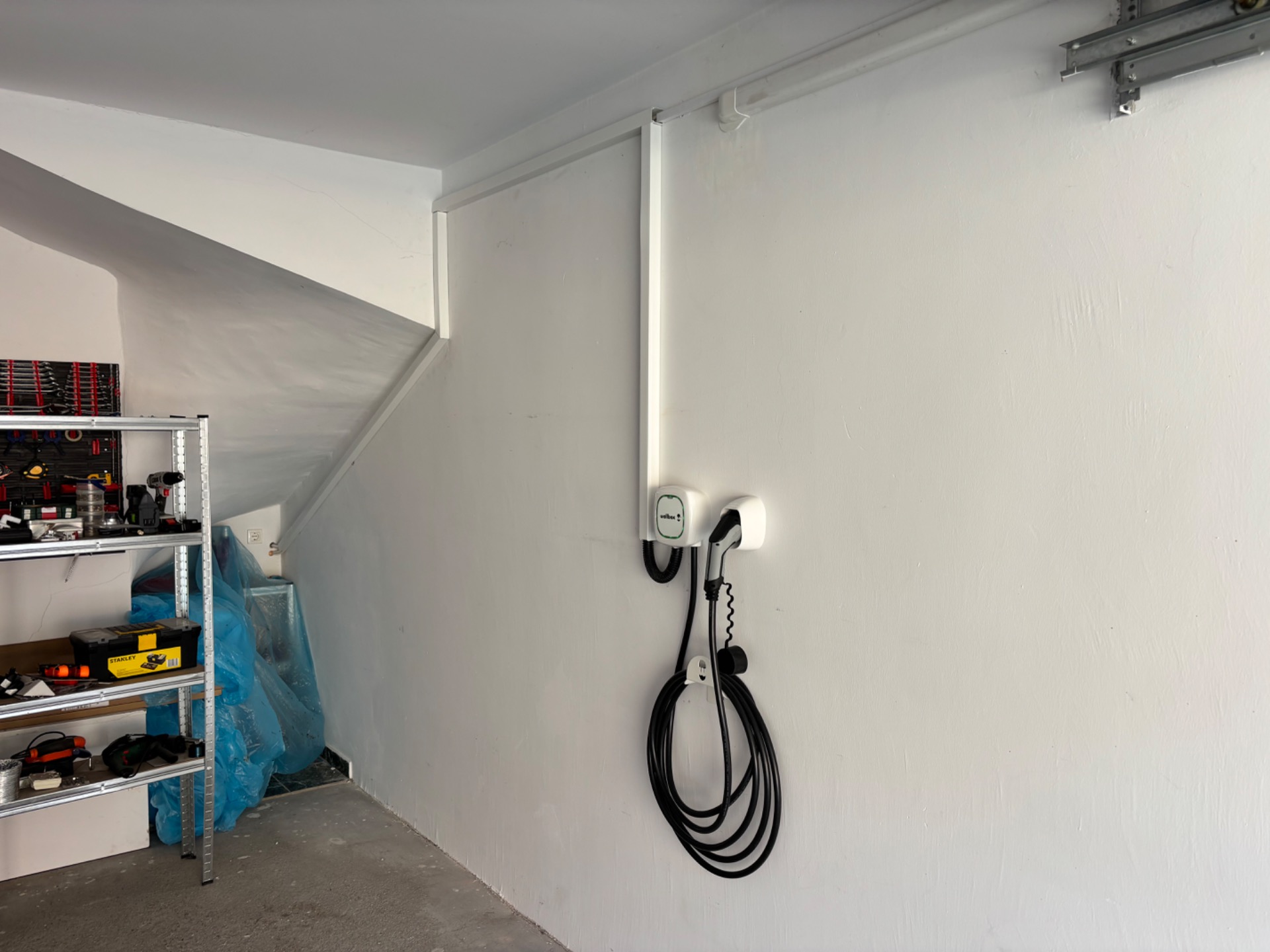 Wallbox garázsban - Érd