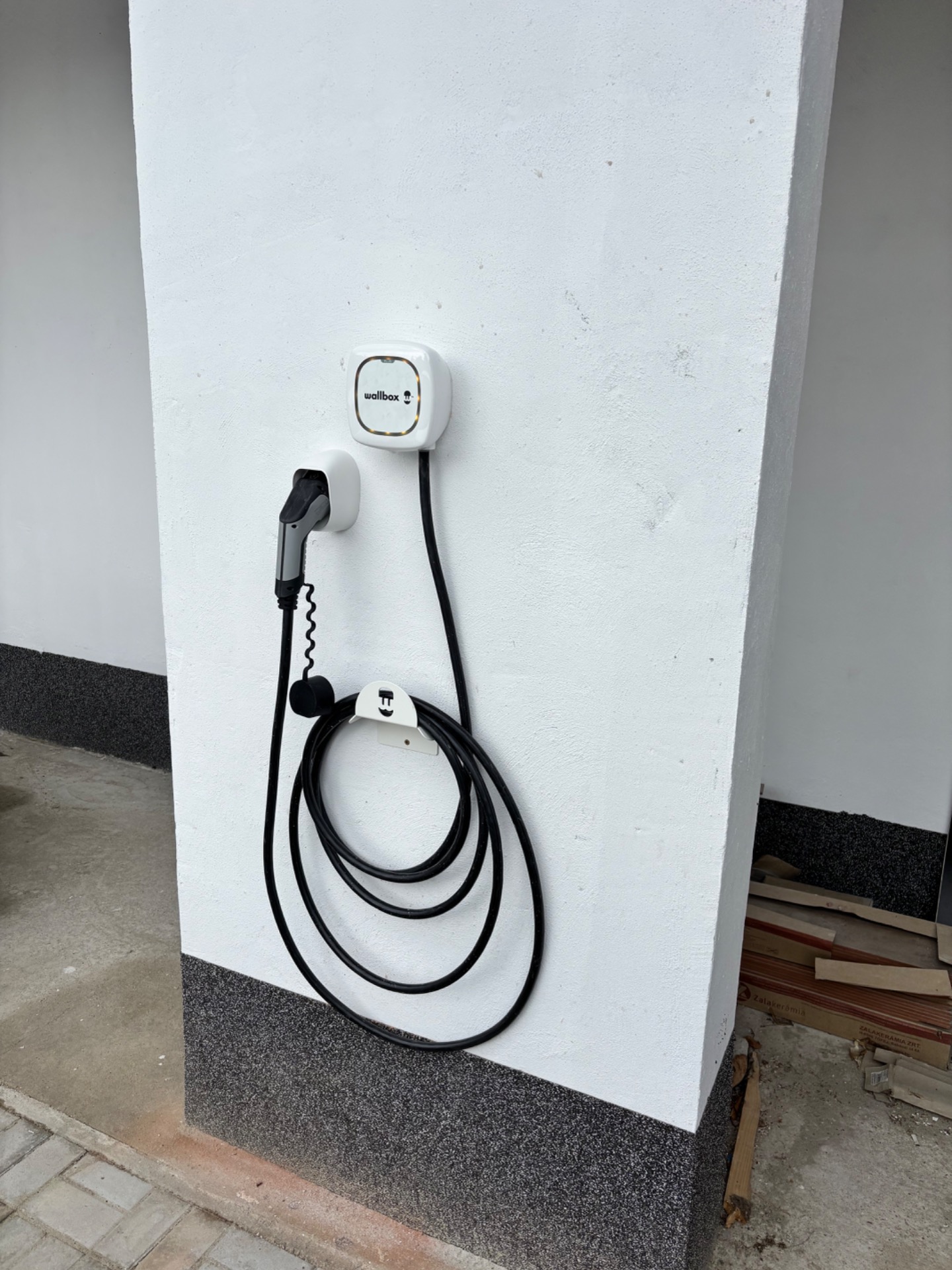 Kültéren is Wallbox - Dunakeszi